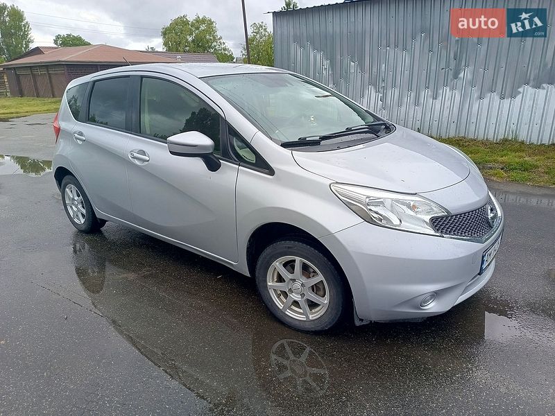Хэтчбек Nissan Note 2015 в Малине