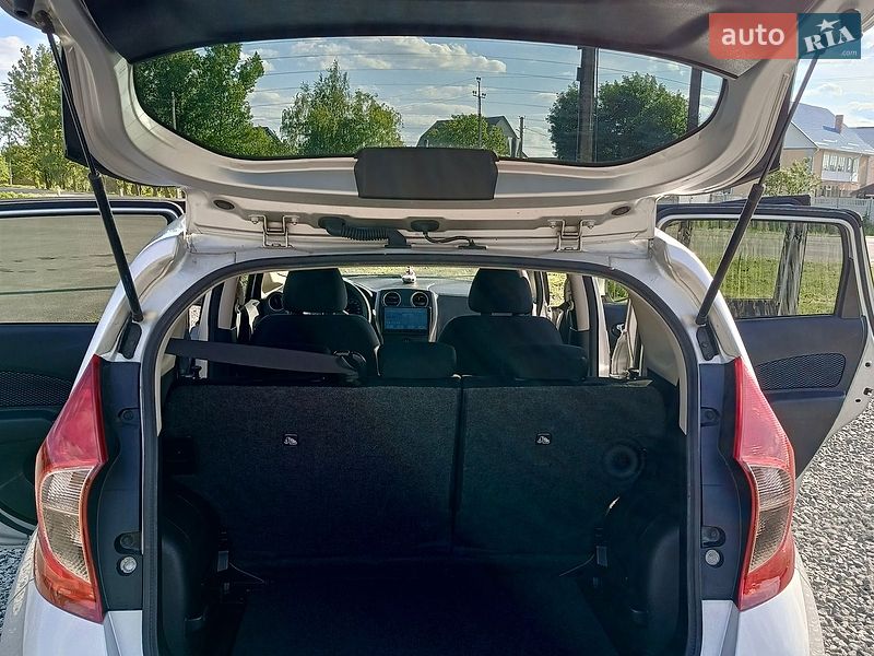 Хэтчбек Nissan Note 2015 в Малине