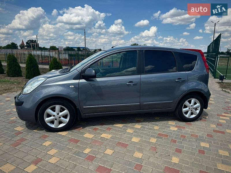Хетчбек Nissan Note 2007 в Кілії