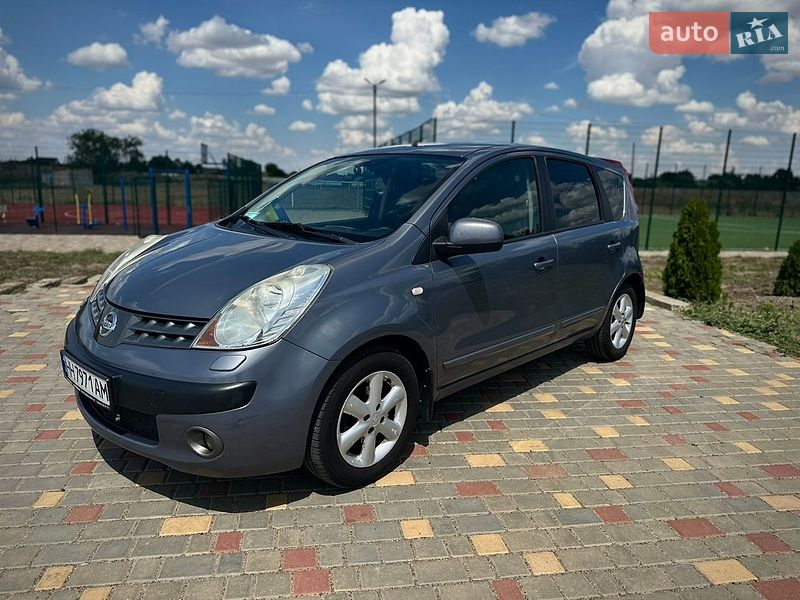 Хетчбек Nissan Note 2007 в Кілії