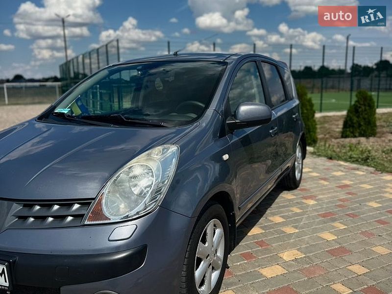 Хетчбек Nissan Note 2007 в Кілії