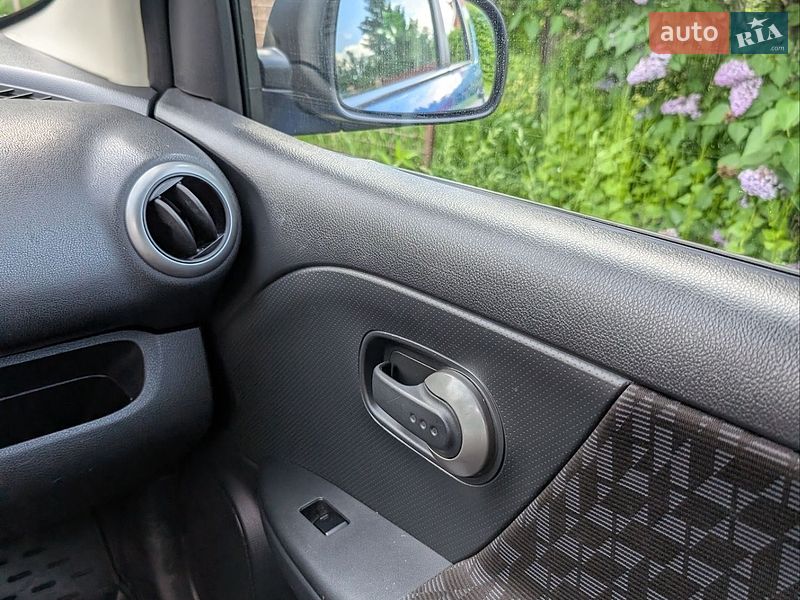 Хетчбек Nissan Note 2007 в Харкові фото 18 Хетчбек Nissan Note 2007 в Харкові