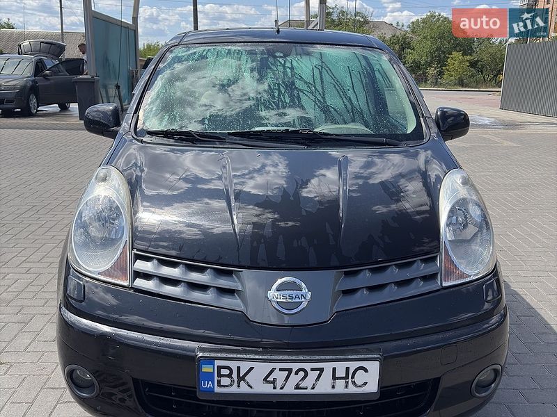 Хэтчбек Nissan Note 2006 в Сарнах фото Хэтчбек Nissan Note 2006 в Сарнах
