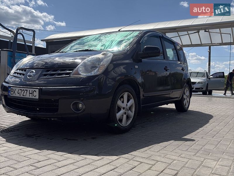 Хэтчбек Nissan Note 2006 в Сарнах фото 4 Хэтчбек Nissan Note 2006 в Сарнах