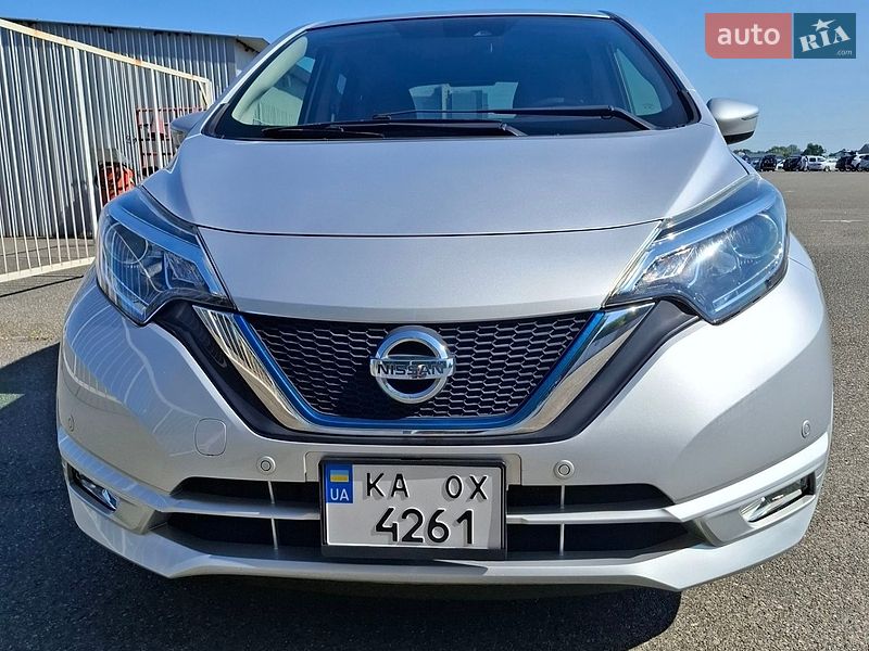 Хэтчбек Nissan Note 2019 в Киеве Хэтчбек Nissan Note 2019 в Киеве