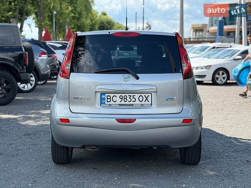 Хетчбек Nissan Note 2011 в Львові
