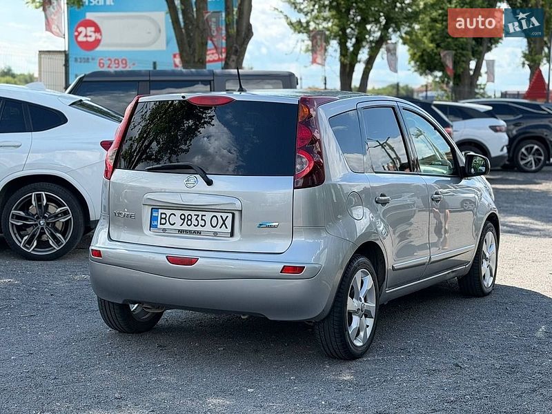 Хетчбек Nissan Note 2011 в Львові