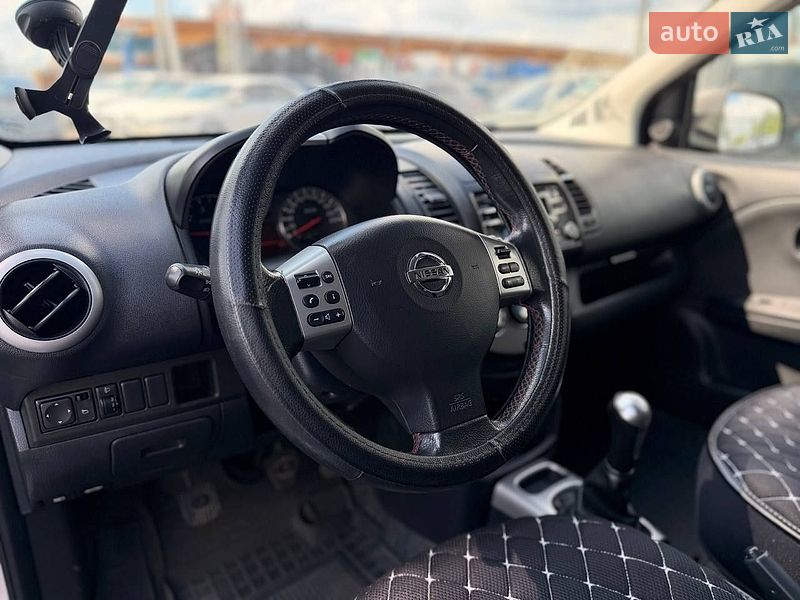 Хетчбек Nissan Note 2011 в Львові