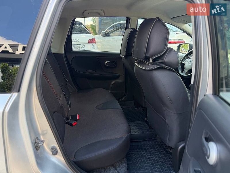 Хетчбек Nissan Note 2011 в Львові