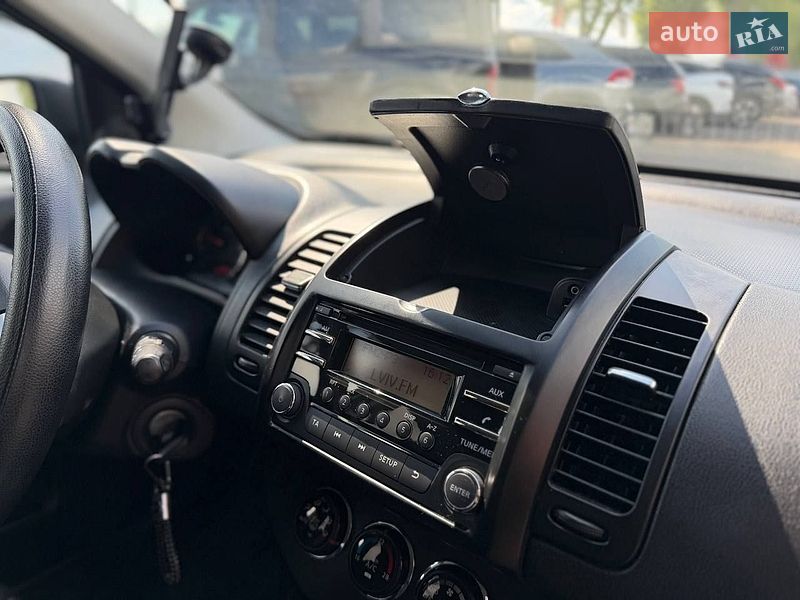 Хетчбек Nissan Note 2011 в Львові