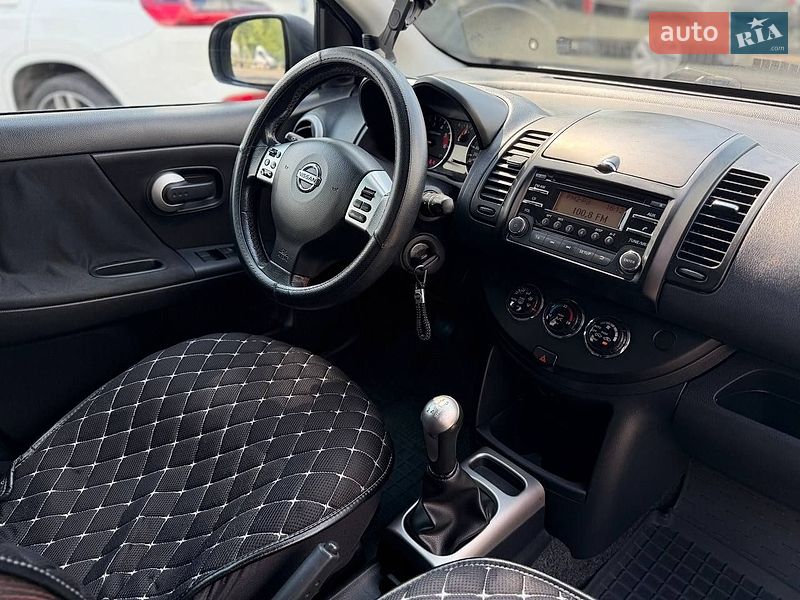 Хетчбек Nissan Note 2011 в Львові
