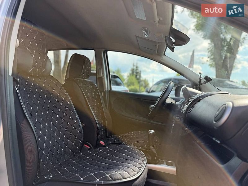 Хетчбек Nissan Note 2011 в Львові
