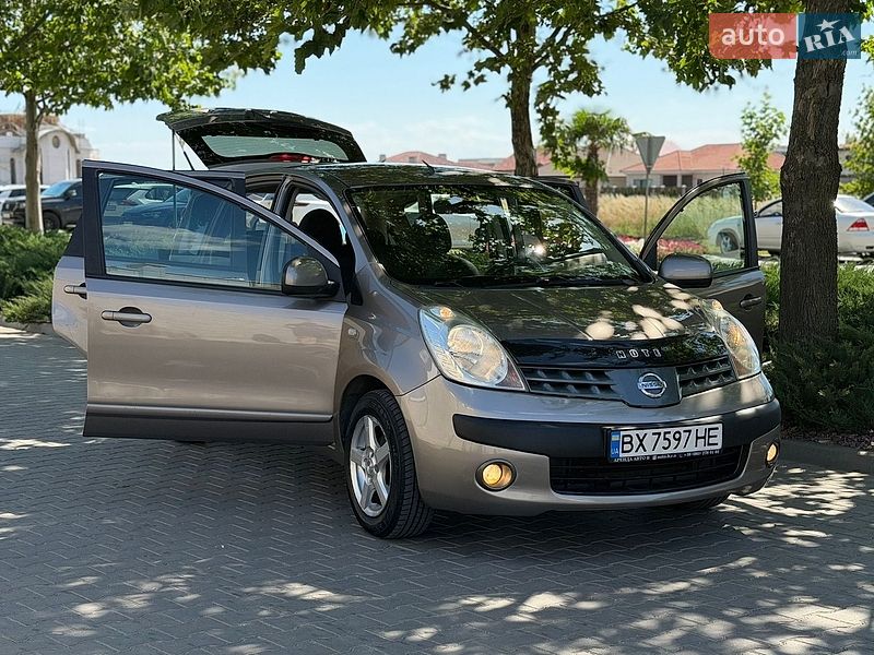Хетчбек Nissan Note 2006 в Одесі