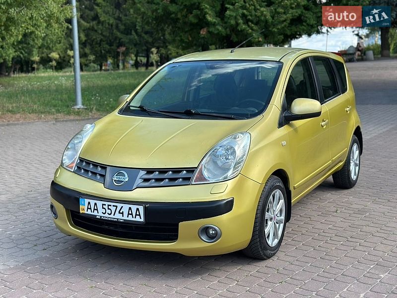 Хэтчбек Nissan Note 2007 в Ровно