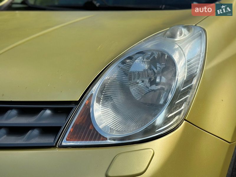 Хэтчбек Nissan Note 2007 в Ровно