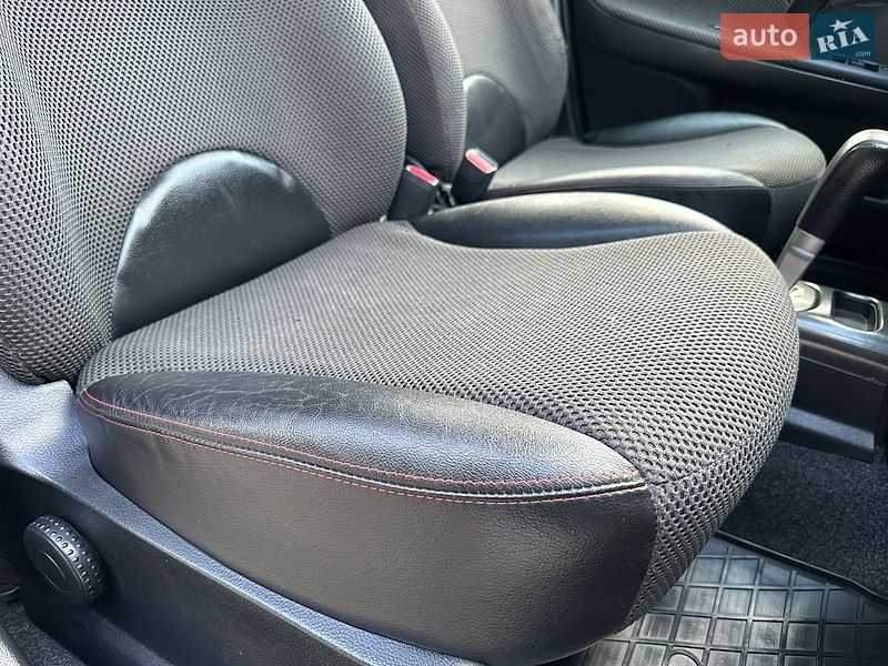 Хэтчбек Nissan Note 2007 в Ровно