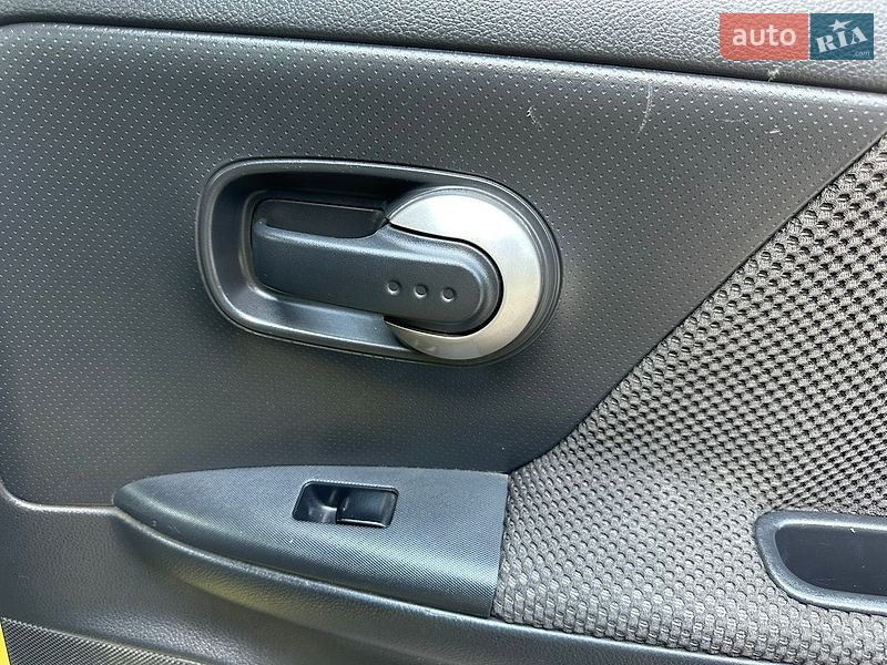Хэтчбек Nissan Note 2007 в Ровно