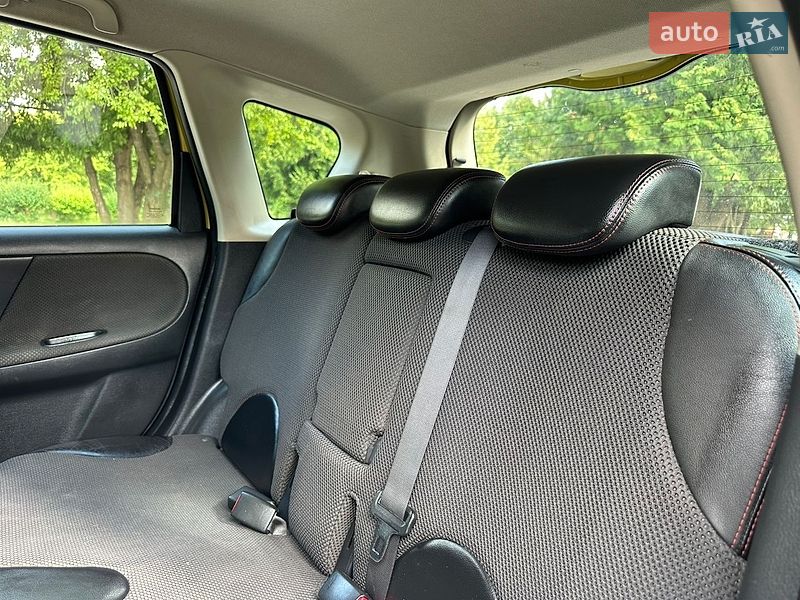 Хэтчбек Nissan Note 2007 в Ровно