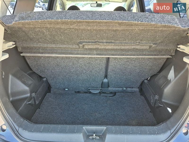 Хетчбек Nissan Note 2011 в Кропивницькому фото 6 Хетчбек Nissan Note 2011 в Кропивницькому