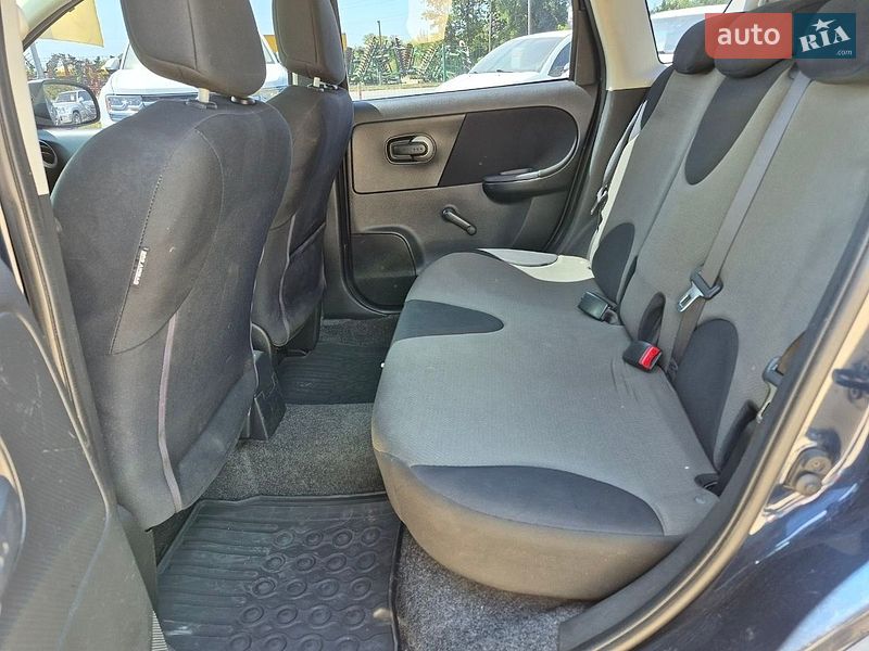 Хетчбек Nissan Note 2011 в Кропивницькому фото 18 Хетчбек Nissan Note 2011 в Кропивницькому