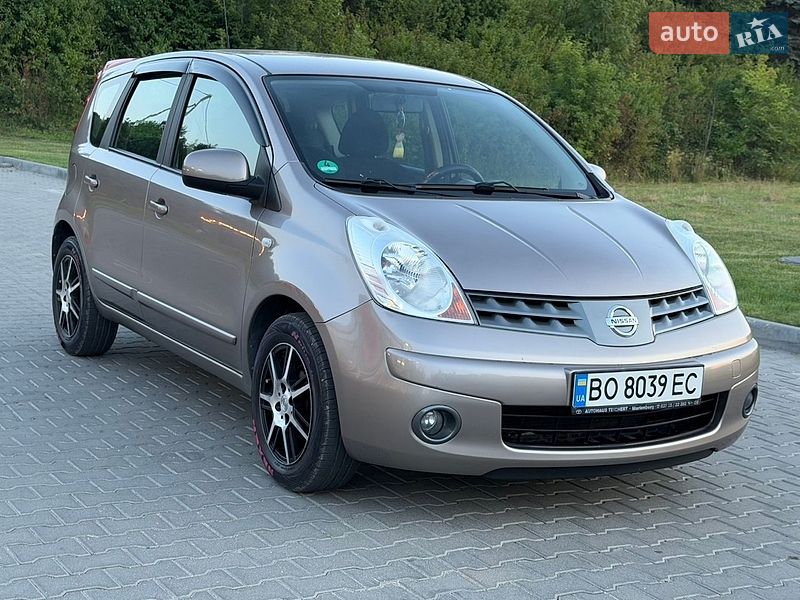 Хэтчбек Nissan Note 2008 в Тернополе