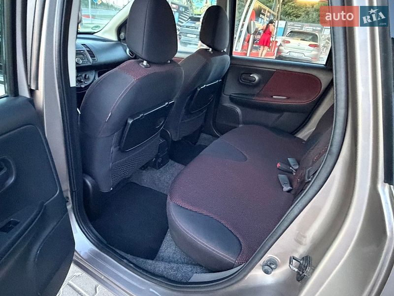 Хэтчбек Nissan Note 2008 в Тернополе