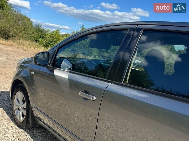 Хетчбек Nissan Note 2010 в Надвірній