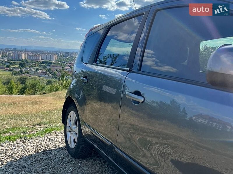 Хетчбек Nissan Note 2010 в Надвірній