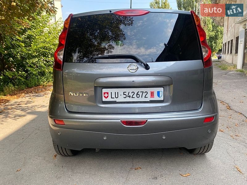 Хэтчбек Nissan Note 2012 в Виннице