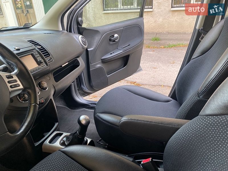 Хэтчбек Nissan Note 2012 в Виннице