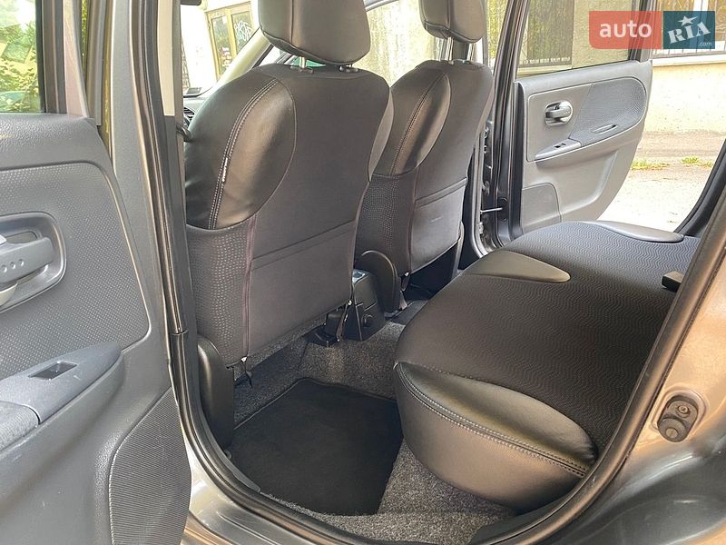 Хэтчбек Nissan Note 2012 в Виннице