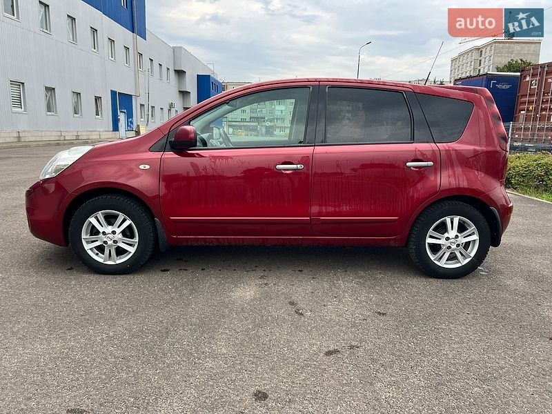 Хетчбек Nissan Note 2011 в Ковелі