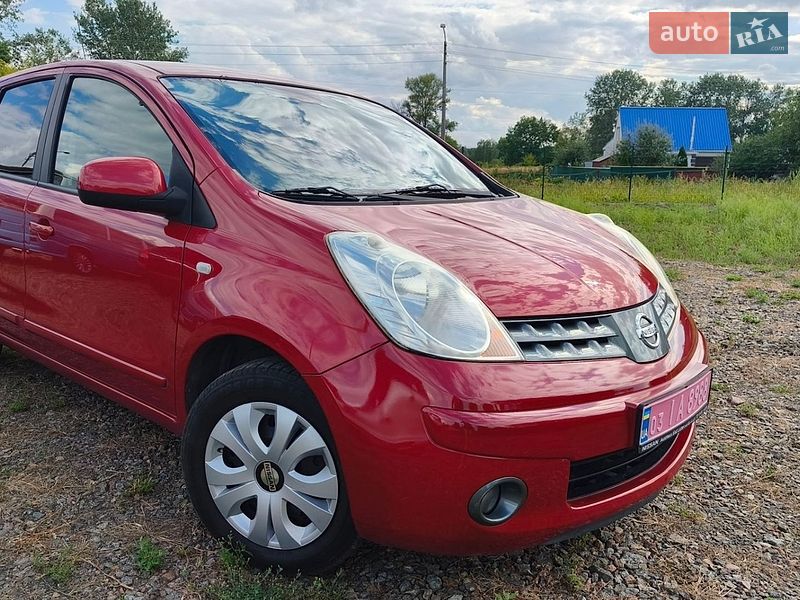 Хэтчбек Nissan Note 2008 в Березане