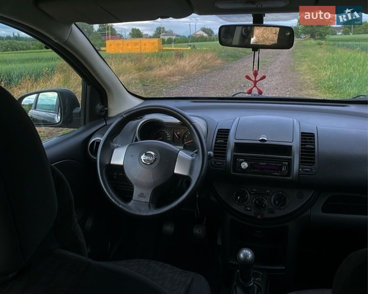Хэтчбек Nissan Note 2007 в Горохове