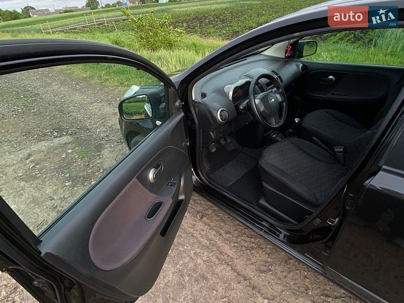 Хэтчбек Nissan Note 2007 в Горохове