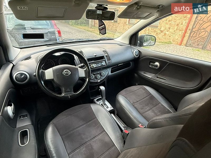 Хетчбек Nissan Note 2012 в Ужгороді