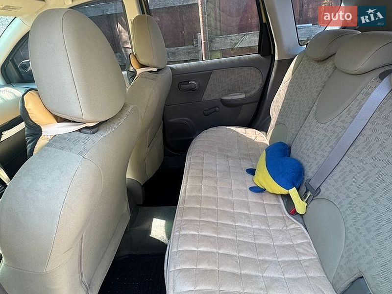 Хетчбек Nissan Note 2006 в Полтаві