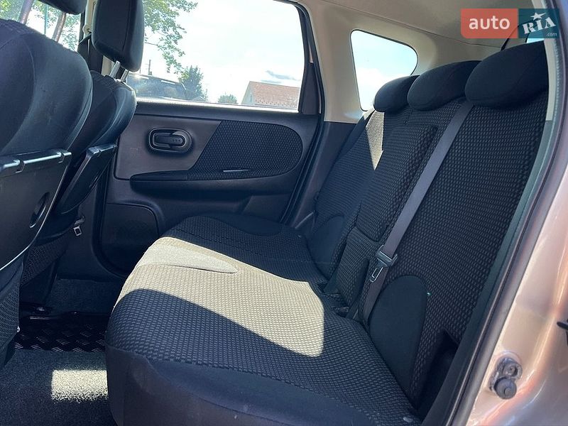 Хетчбек Nissan Note 2008 в Коломиї