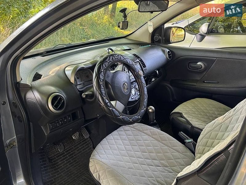 Хэтчбек Nissan Note 2006 в Черновцах