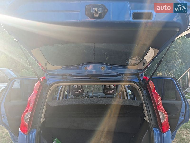 Хэтчбек Nissan Note 2008 в Надворной