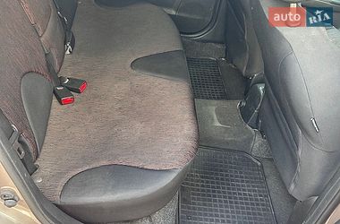 Хэтчбек Nissan Note 2010 в Киеве