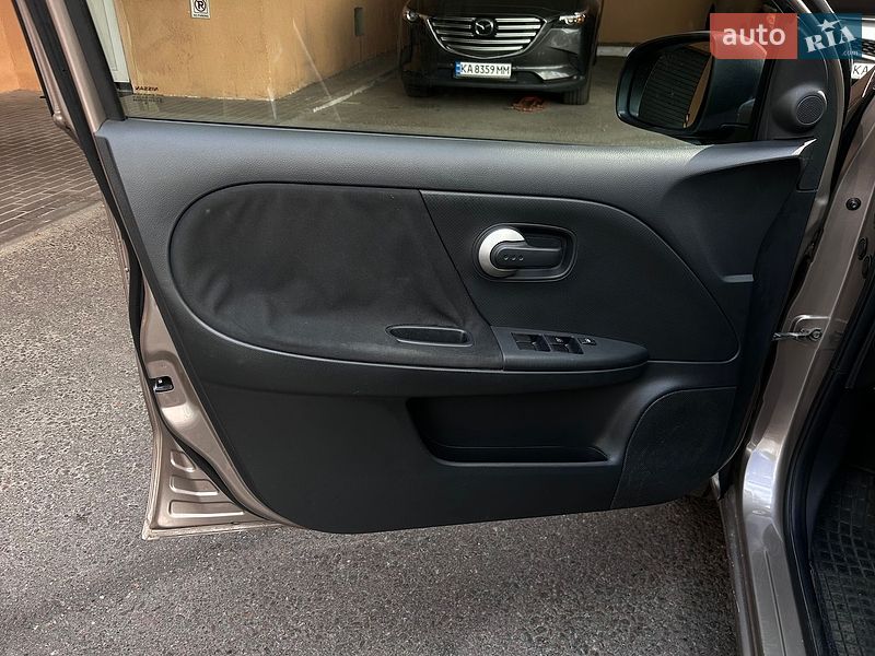 Хэтчбек Nissan Note 2010 в Киеве