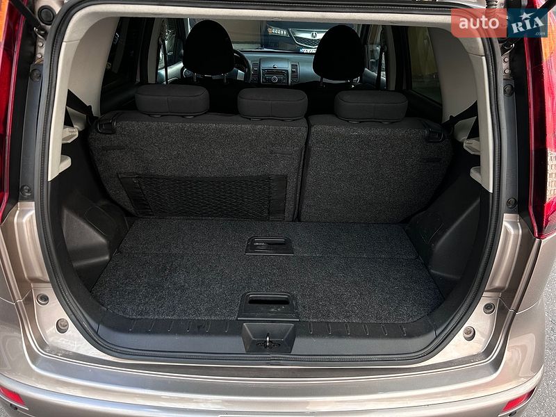 Хэтчбек Nissan Note 2010 в Киеве