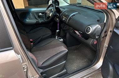Хэтчбек Nissan Note 2010 в Киеве