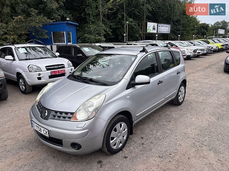 Хэтчбек Nissan Note 2008 в Полтаве