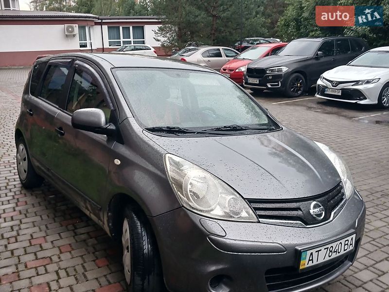Хетчбек Nissan Note 2010 в Івано-Франківську