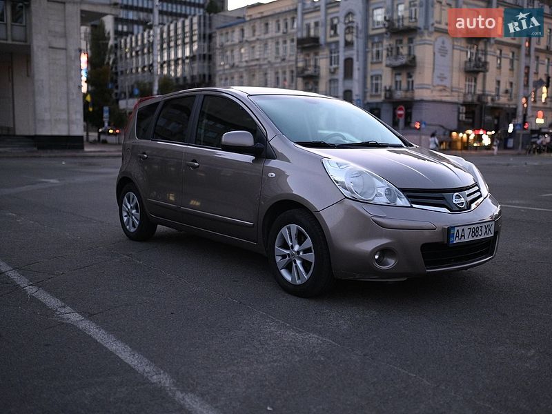 Хэтчбек Nissan Note 2010 в Киеве