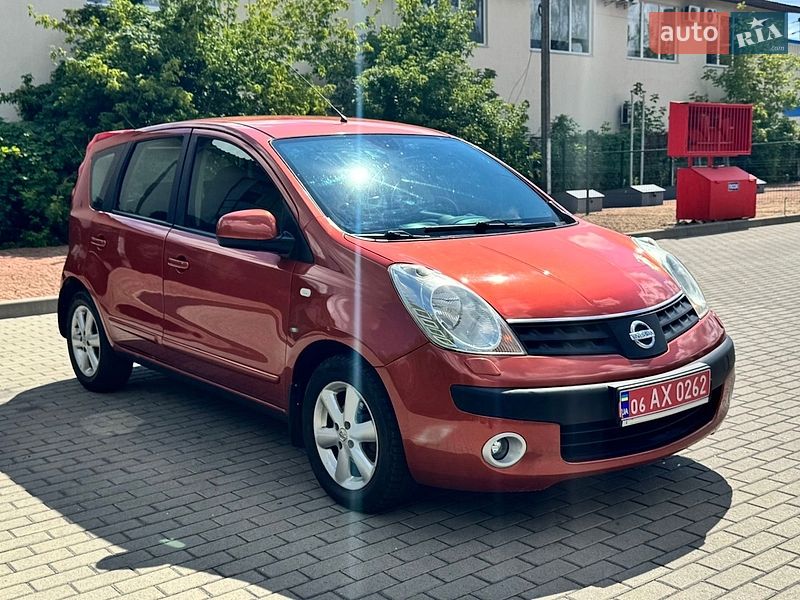 Хэтчбек Nissan Note 2006 в Житомире