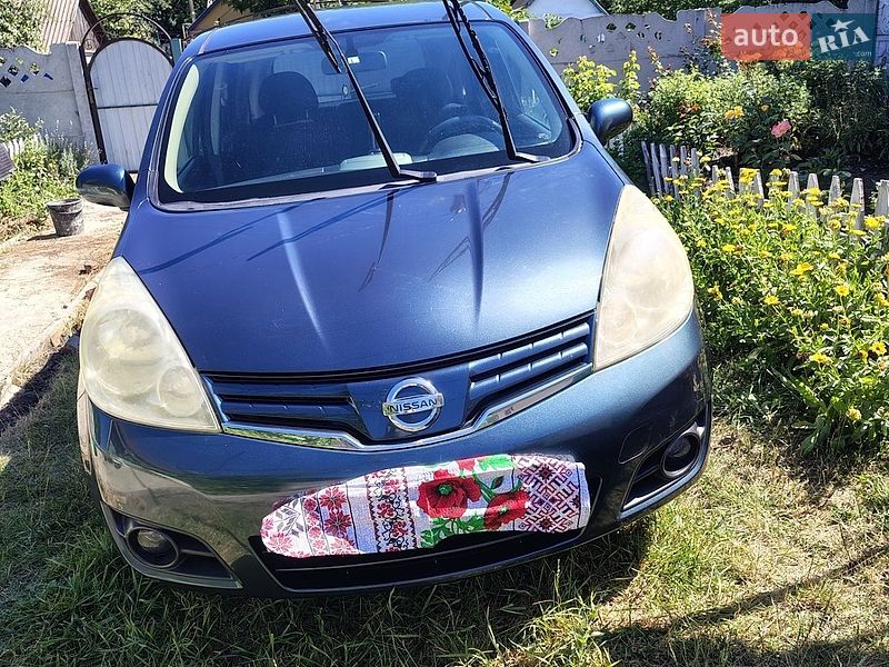 Хетчбек Nissan Note 2011 в Києві фото 3 Хетчбек Nissan Note 2011 в Києві