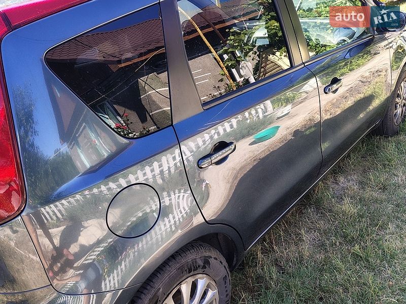 Хетчбек Nissan Note 2011 в Києві фото 8 Хетчбек Nissan Note 2011 в Києві